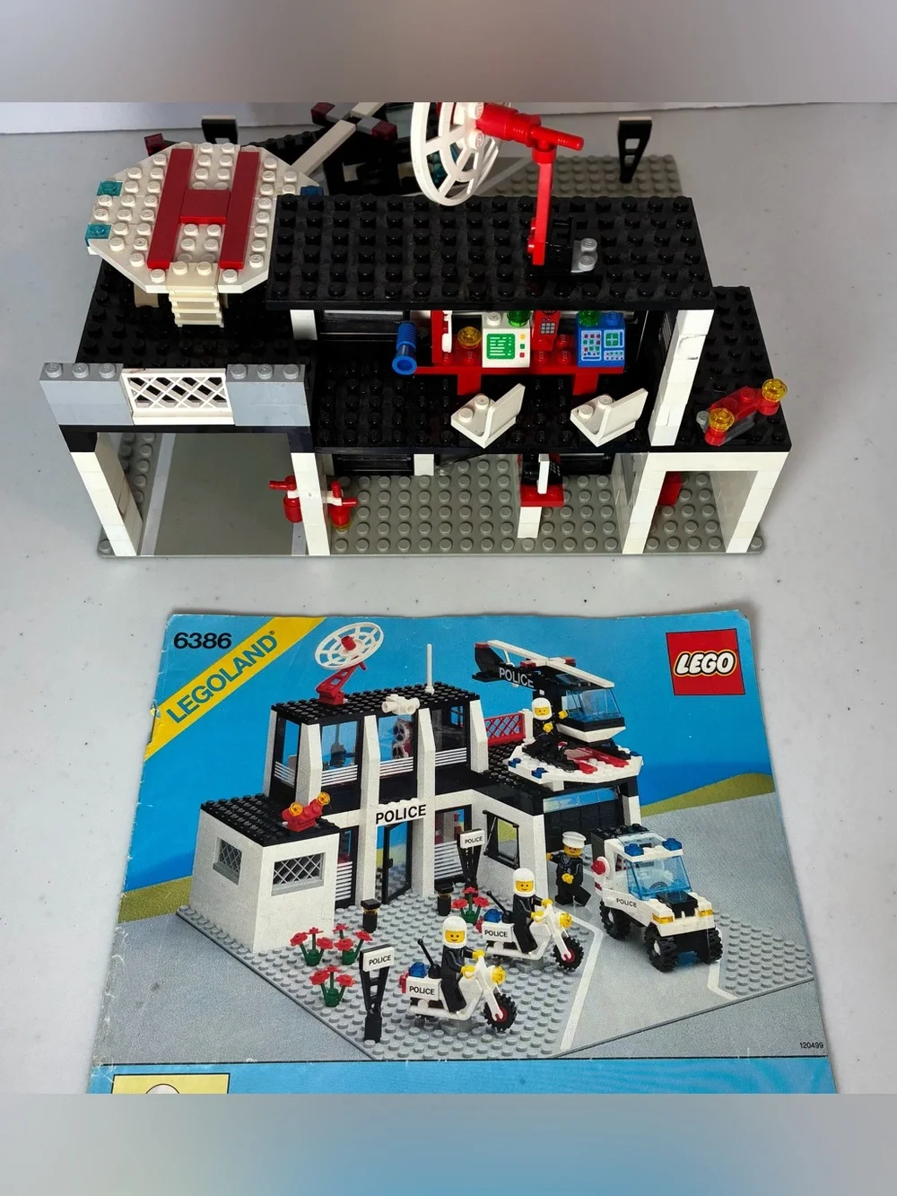 LEGO Police Command Base (6386) 90%Complete Instructions Base No Box
